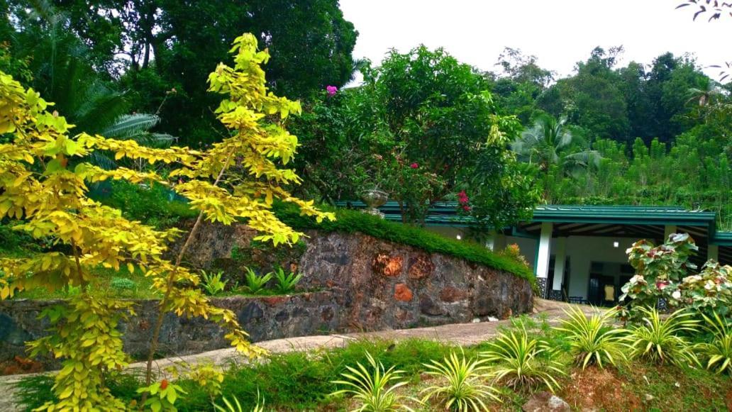 Salmanel Resort Ratnapura Exterior foto